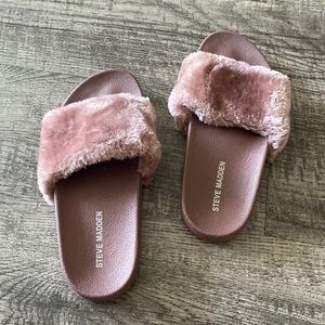 Steve Madden Slides